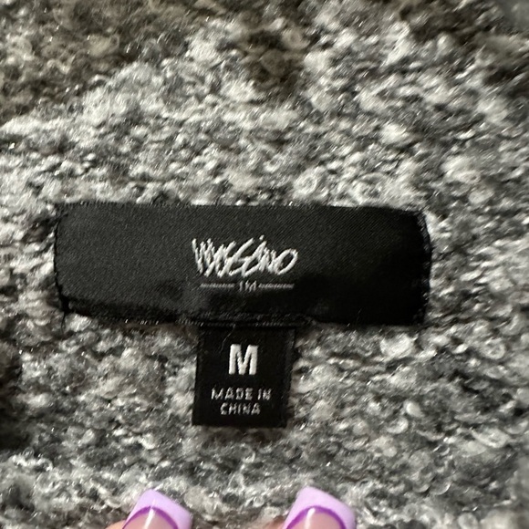 Women's one of the Macys Brand Sweaters - Picture 2 of 3